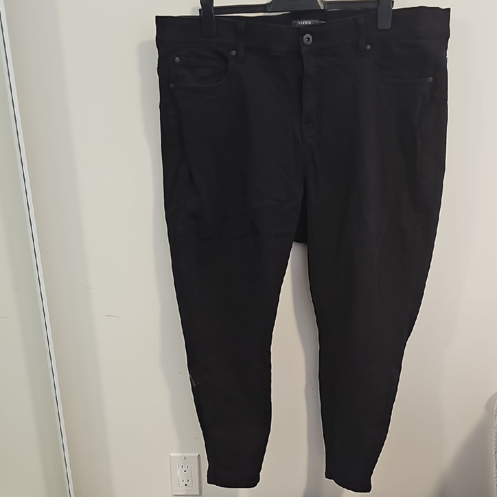 TORRID Women's Black Skinny Jeans